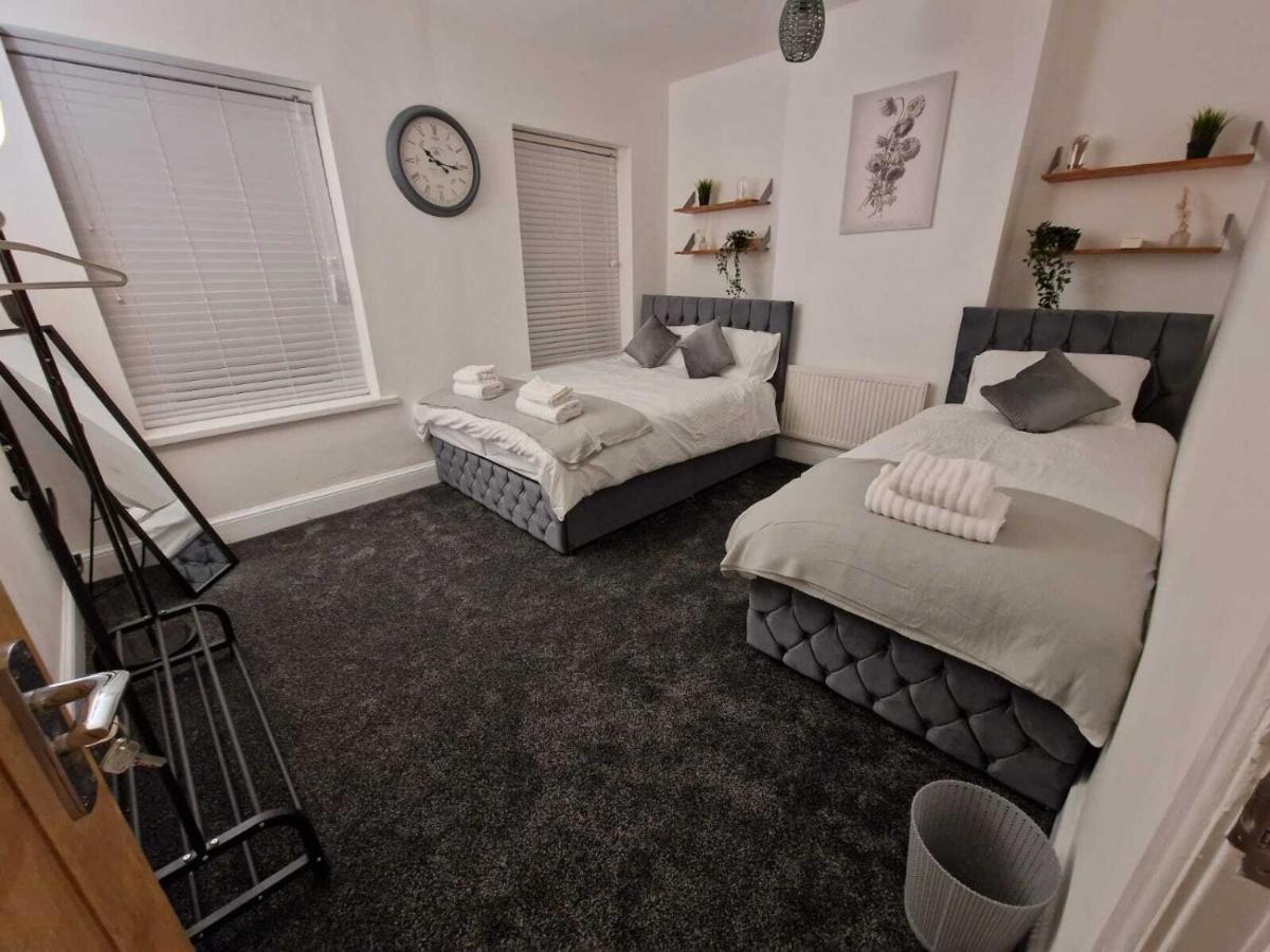 Cyfarthfa House Hotel Кардиф Екстериор снимка